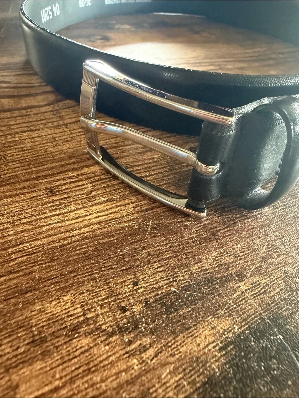 Source Unknown Black Leather Belt with Silver Buckle